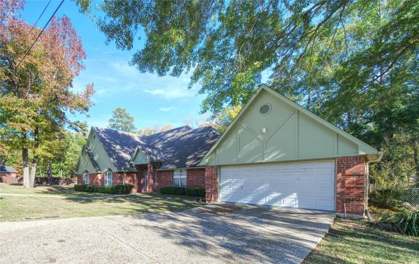 4914 Inverness Drive, Tyler, TX 75703