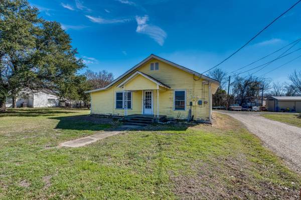 104 N 6th Street E, Dawson, TX 76639