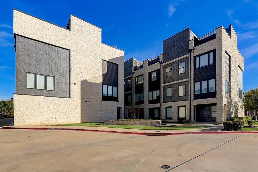 4060 Spring Valley Road #206, Farmers Branch, TX 75244