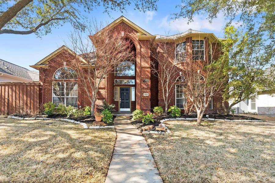 7609 Silverthorn Drive, Rowlett, TX 75089