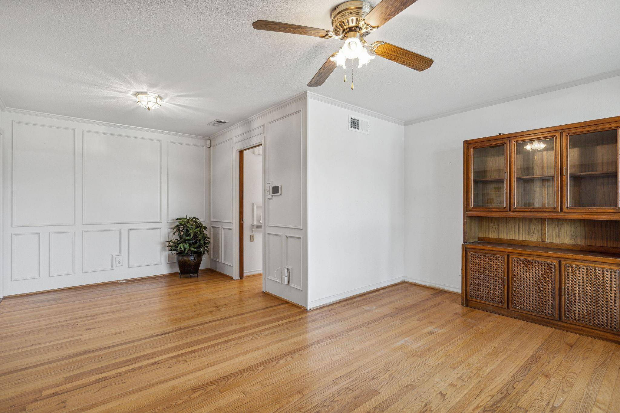 Dallas, TX 75228,10324 Lavano Lane