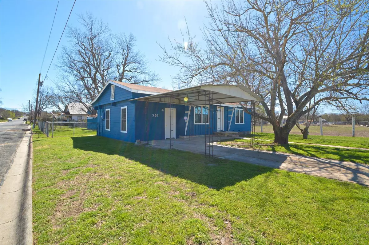 Lampasas, TX 76550,701 Dent Street