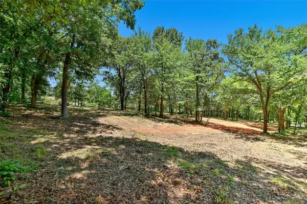 711 S Lillis Lane, Denison, TX 75020