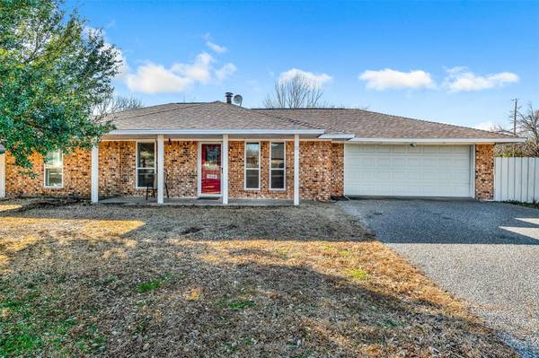 111 Pecan Circle, Trenton, TX 75490