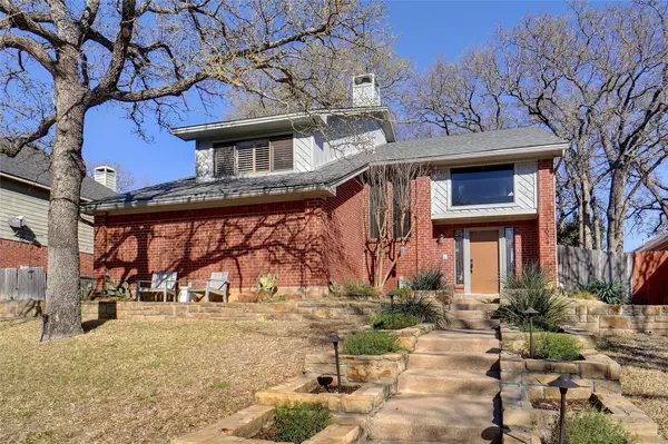 1024 S Aspenwood Drive, Grapevine, TX 76051