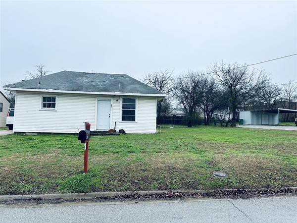 207 N Mill Street, Bowie, TX 76230