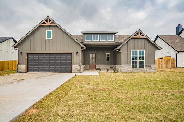 2104 Fang Court, Tolar, TX 76476