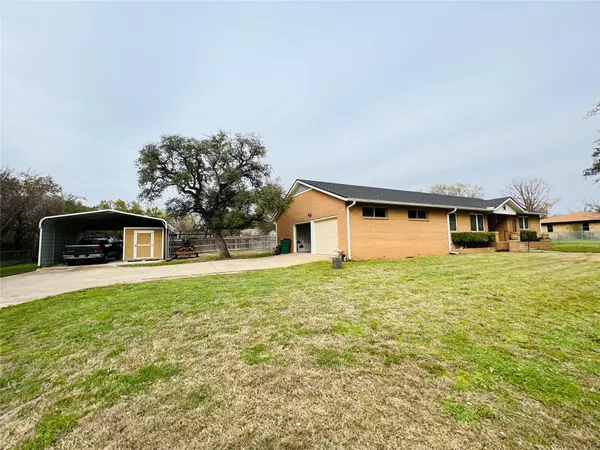 Hamilton, TX 76531,1005 Oak Ridge Lane