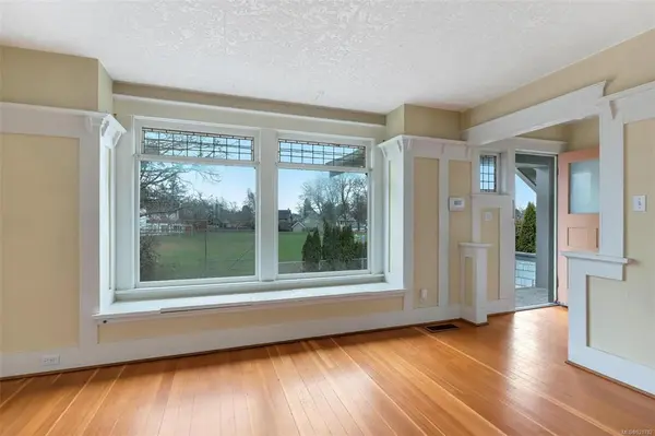 Oak Bay, BC V8R 2M9,2352 Tod Rd