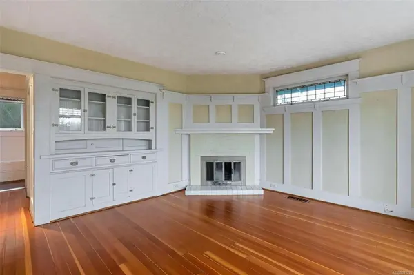 Oak Bay, BC V8R 2M9,2352 Tod Rd