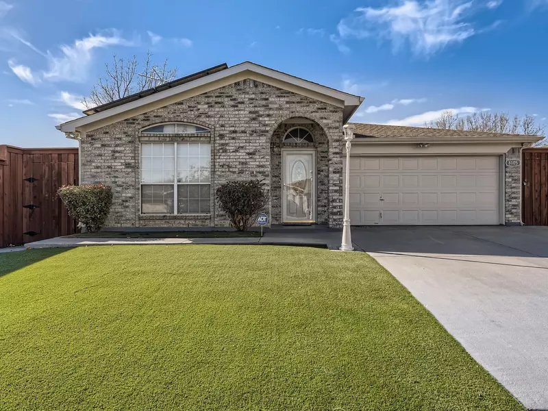 8105 Spruce Valley Drive, Fort Worth, TX 76137