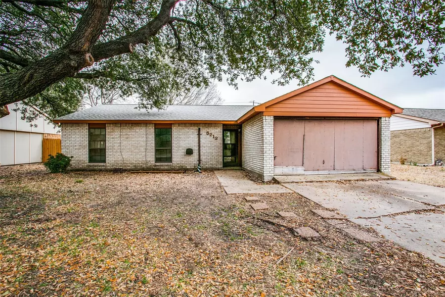 5212 Arbor Glen Road, The Colony, TX 75056