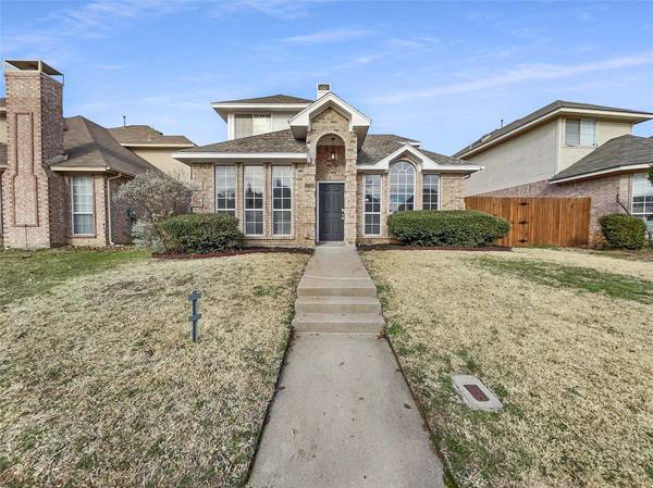 1732 Creekbend Drive, Lewisville, TX 75067