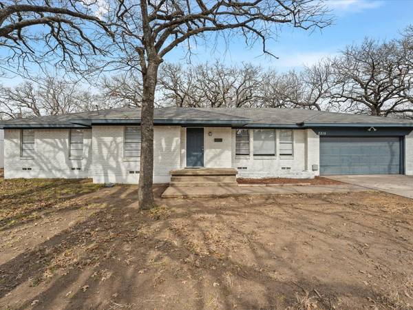 2215 W 5th Street, Irving, TX 75060