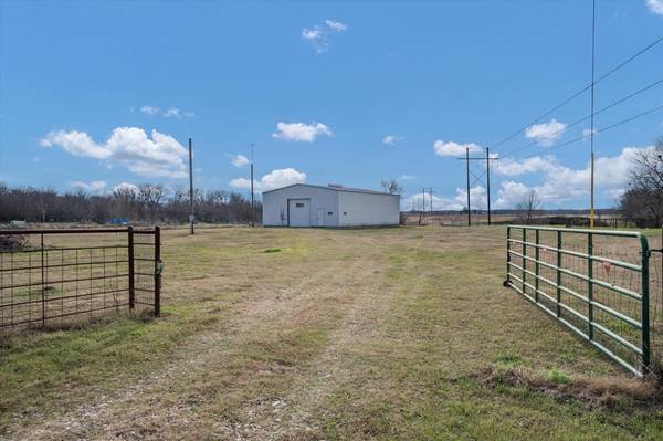 7000 Co Road 4042,  Kemp,  TX 75143