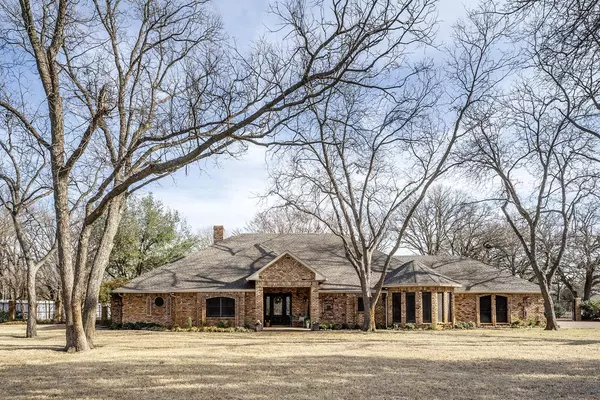 275 Robinson Road,  Combine,  TX 75159