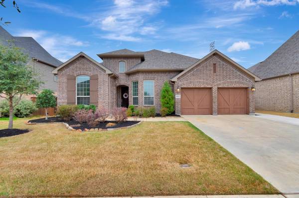 1083 Highpoint Way, Roanoke, TX 76262