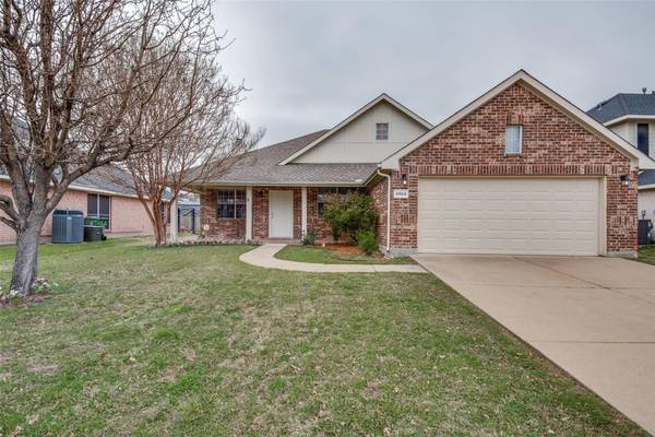 3904 Calloway Drive, Mansfield, TX 76063