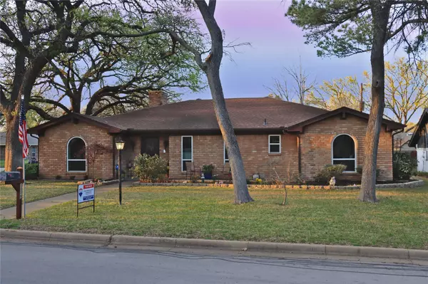 1109 Arlena Drive, Arlington, TX 76012