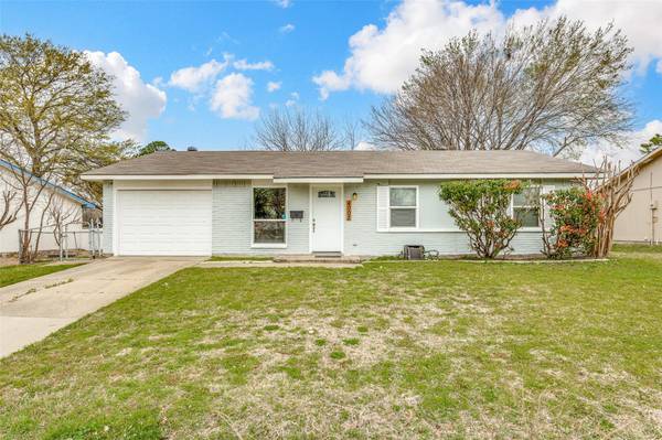 4002 Commonwealth Drive, Garland, TX 75043