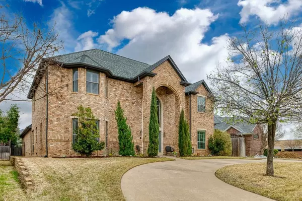 Grapevine, TX 76051,2604 Flameleaf Drive