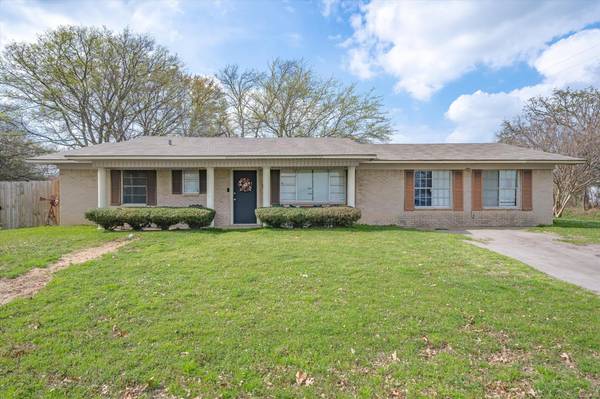 303 Billy Street,  Canton,  TX 75103