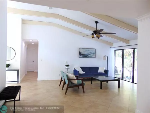 Boca Raton, FL 33433,8847 Escondido WayE