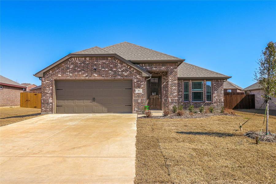 9 Mockingbird Lane, Sanger, TX 76266