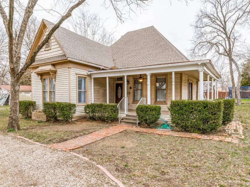 209 Penn Street, Waxahachie, TX 75165