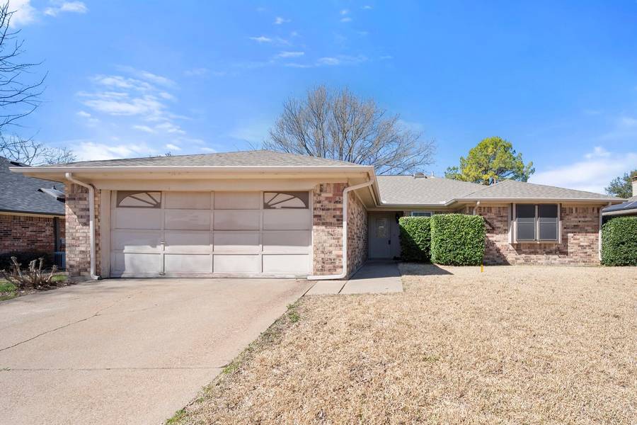 1523 Berkeley Drive, Mansfield, TX 76063