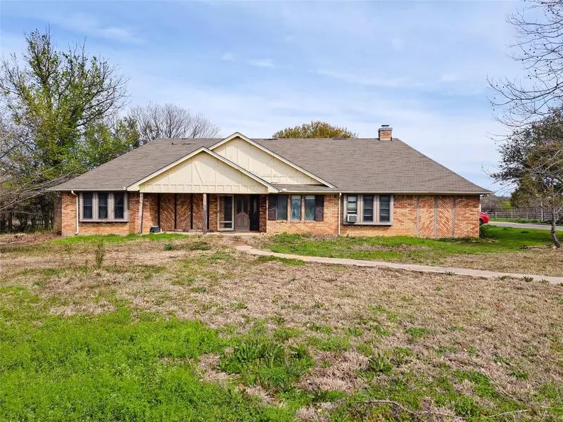 3745 Burleson Retta Road, Burleson, TX 76028