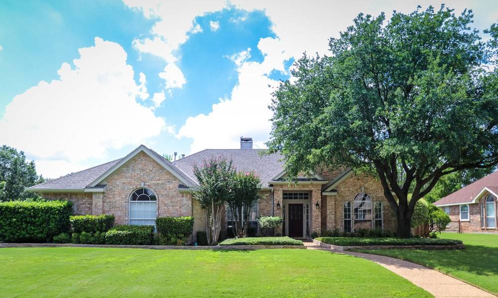 911 Muirfield Drive, Mansfield, TX 76063