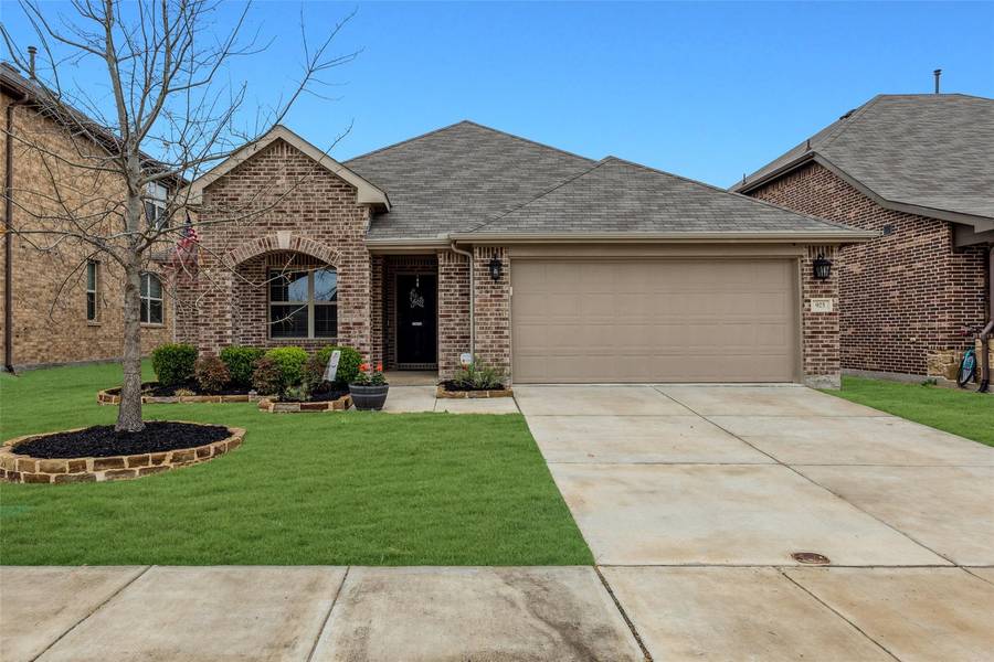 925 Bird Creek Drive, Little Elm, TX 75068