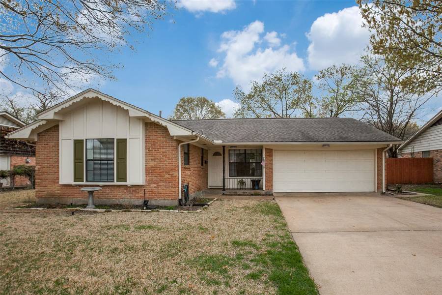 11142 Quail Run Street, Dallas, TX 75238