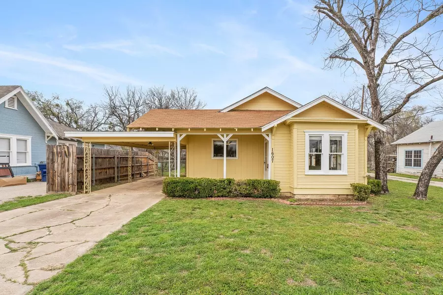 1607 Avenue K, Brownwood, TX 76801