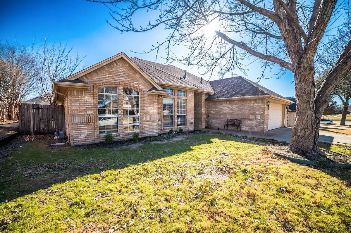 Saginaw, TX 76179,821 Sky Wood Court