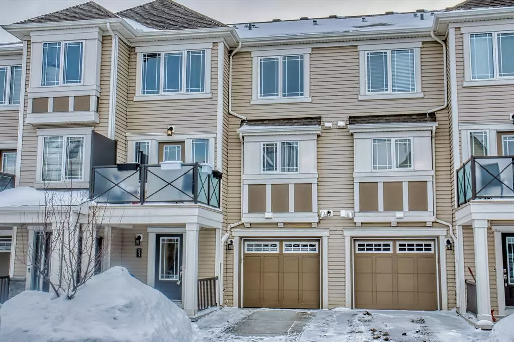 Airdrie, AB T4B 4R8,213 Hillcrest GDNS SW