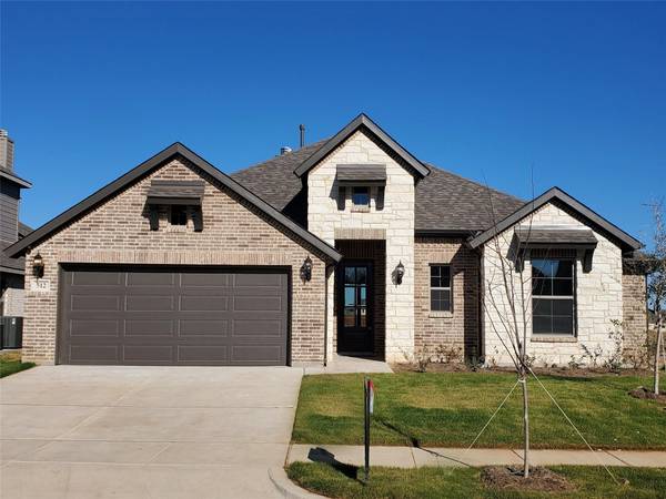 512 Ramon Street, Burleson, TX 76028