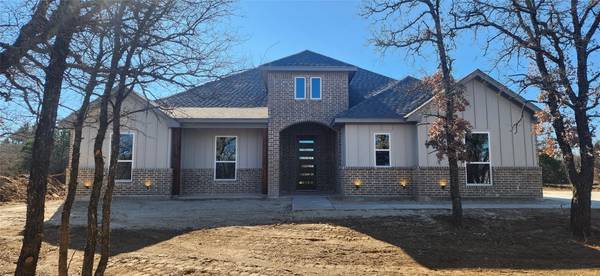 3008 English Court, Millsap, TX 76066