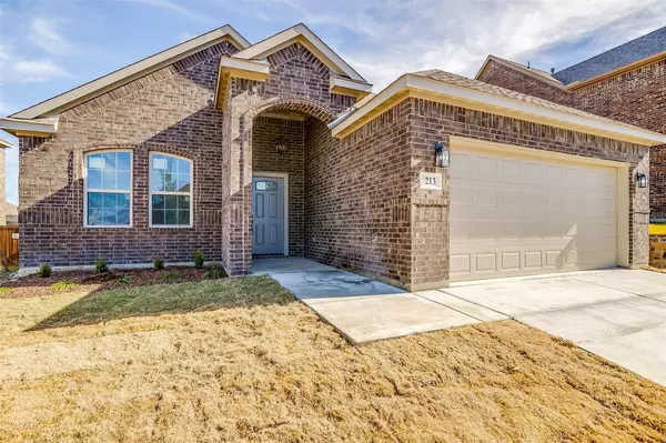 213 Bower Ridge Drive, Fort Worth, TX 76108