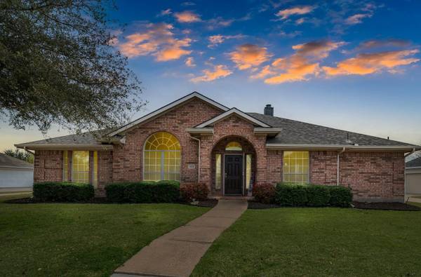 308 Glen Ridge Drive, Murphy, TX 75094