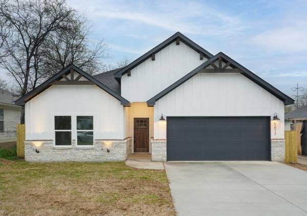 5612 Donnelly Avenue, Fort Worth, TX 76107