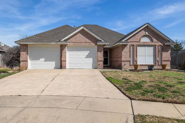 2400 Casey Court, Arlington, TX 76013