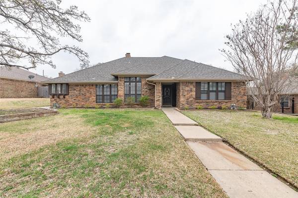 4804 Arabian Court, Arlington, TX 76017