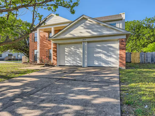 3956 Wrenwood Drive, Fort Worth, TX 76137