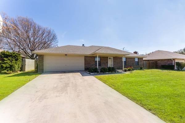 5 W Sharon Drive, Krum, TX 76249