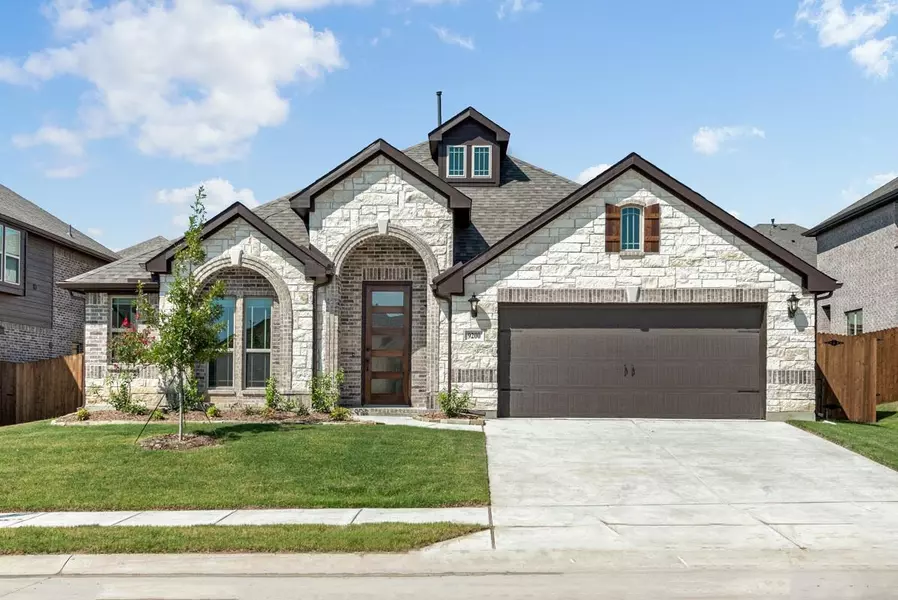 9200 Amistad Lane, Denton, TX 76226