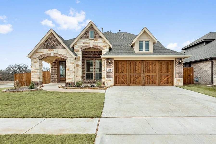 501 Livia Street, Burleson, TX 76028