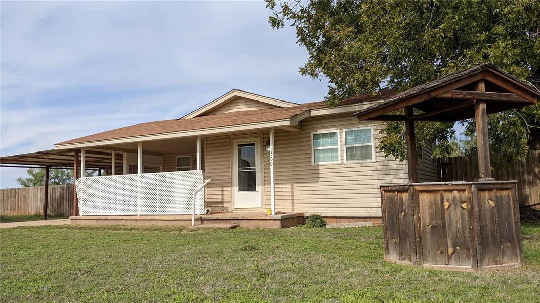 360 Avenue E, Hawley, TX 79525