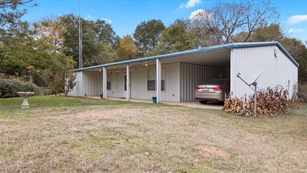 17811 E Fm 273 Highway E, Telephone, TX 75488